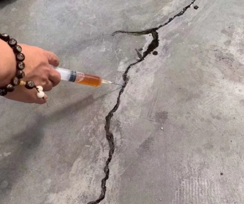 大余混凝土裂缝修补技术详解​